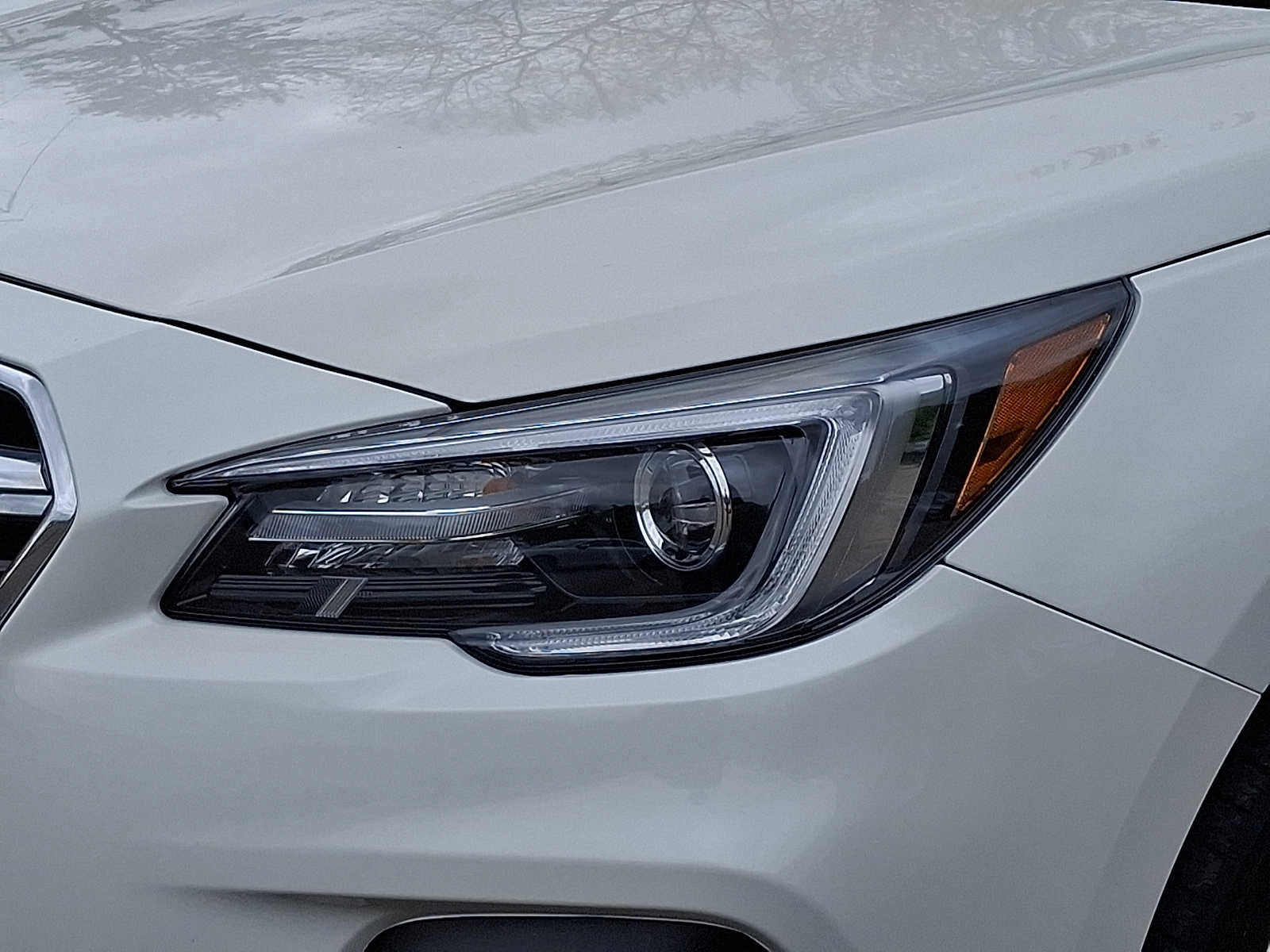Used 2018 Subaru Outback 3.6R Limited AWD/4WD image 9