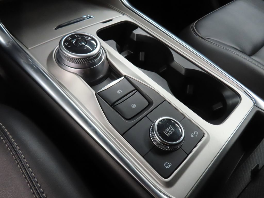 Used 2023 Ford Explorer XLT AWD/4WD image 43