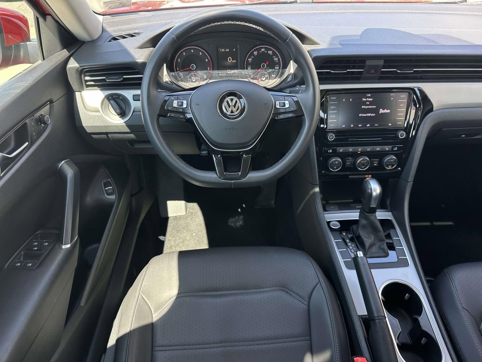 Used 2022 Volkswagen Passat 2.0T SE image 8