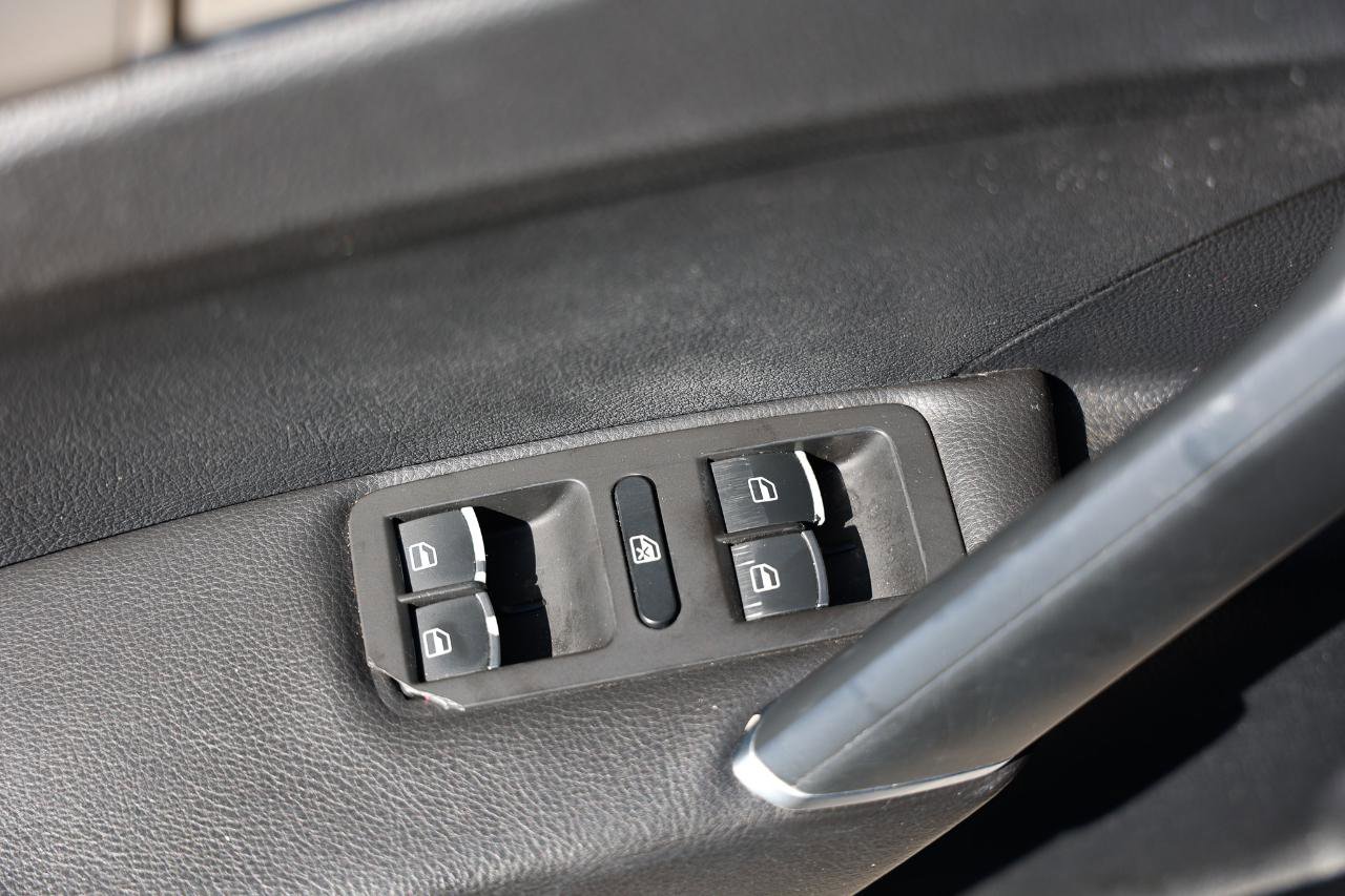 Used 2017 Volkswagen Passat 1.8T S image 38