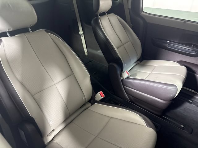 Used 2017 Kia Sedona SX Limited FWD image 15