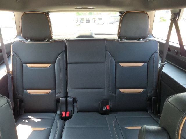 Certified 2021 GMC Yukon XL AT4 w/ Rear Media and Nav Package AWD/4WD image 39