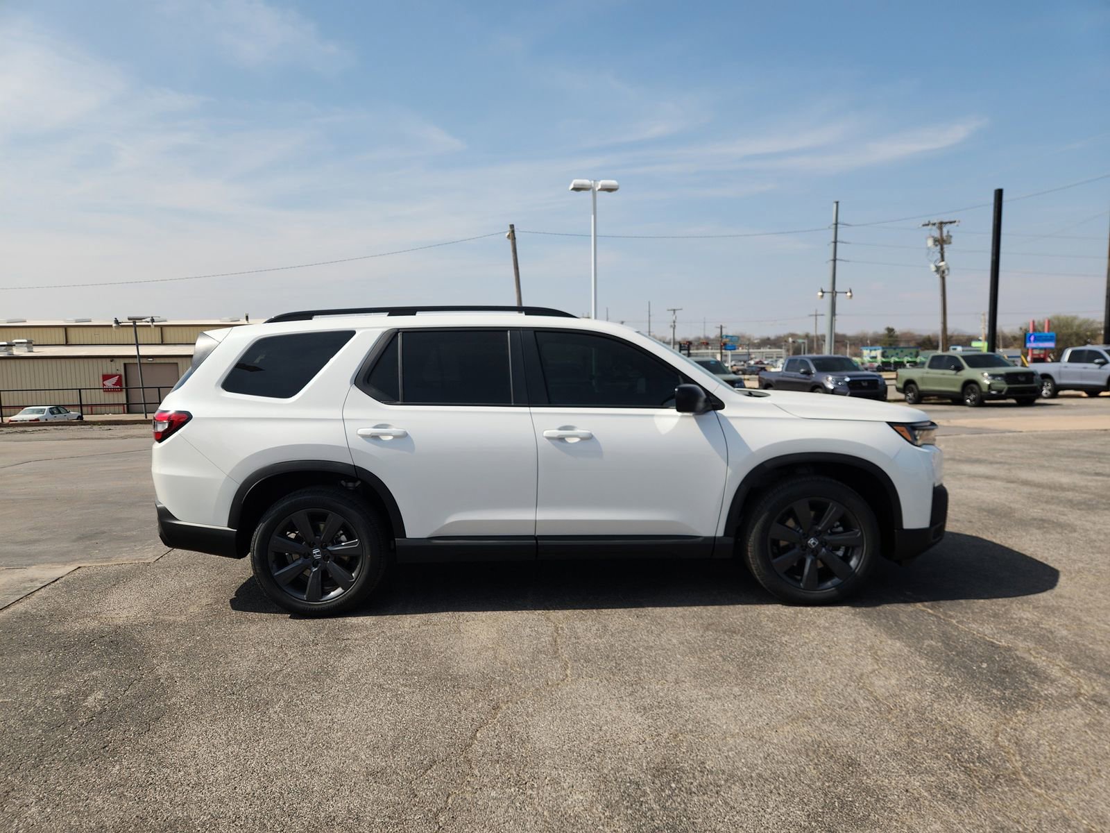 New 2026 Honda Pilot Sport image 7