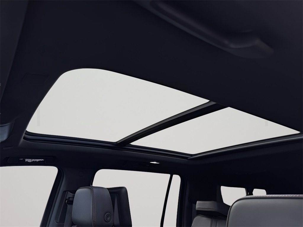 Used 2021 Chevrolet Suburban RST w/ Rear Media and Nav Package image 23