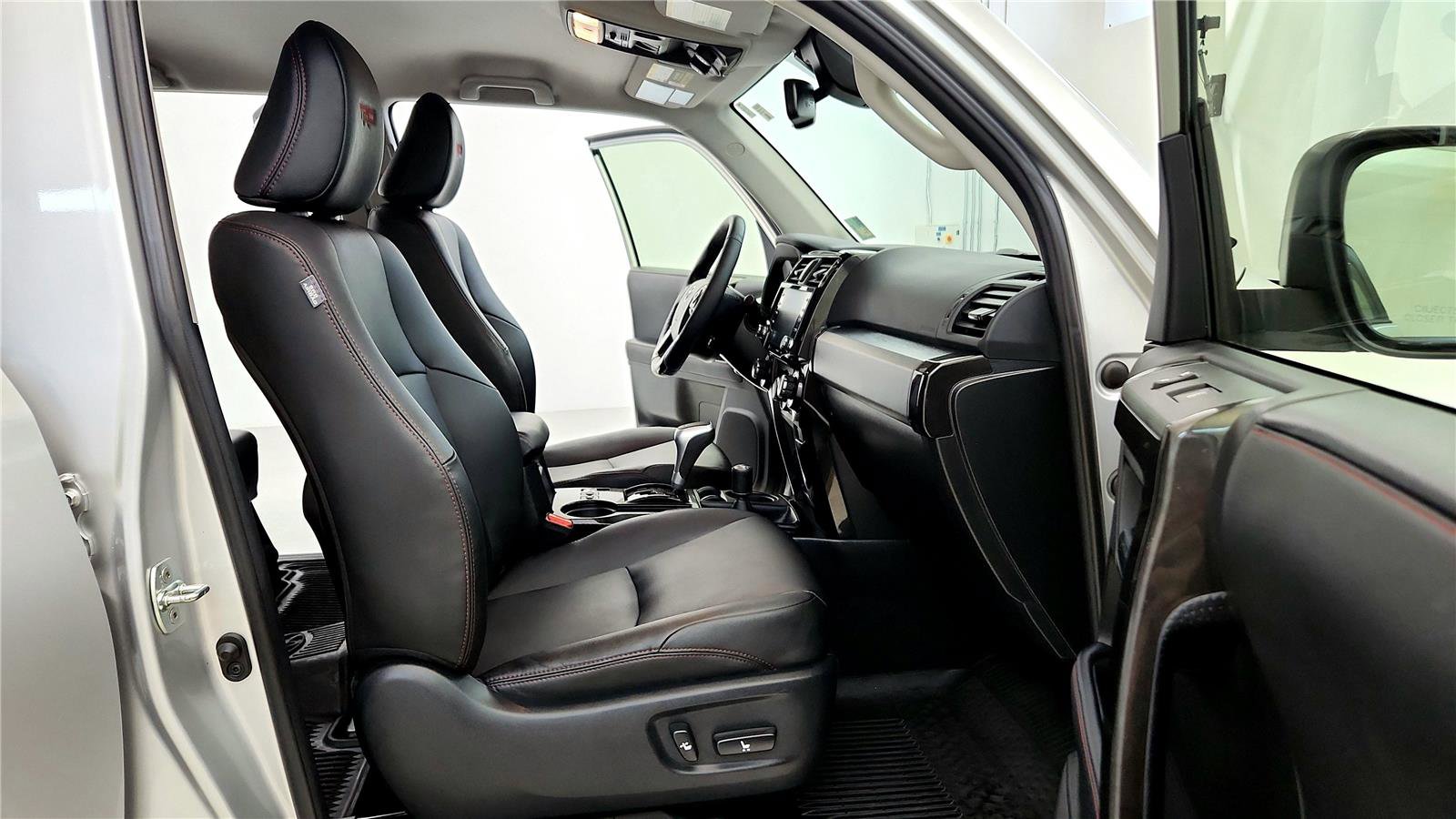 Certified 2023 Toyota 4Runner TRD Off-Road Premium image 24