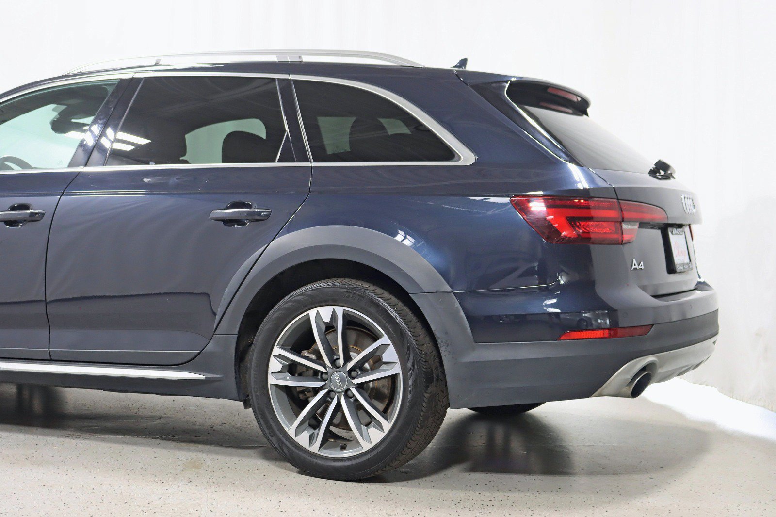 Used 2018 Audi A4 2.0T allroad Premium Plus AWD/4WD image 10