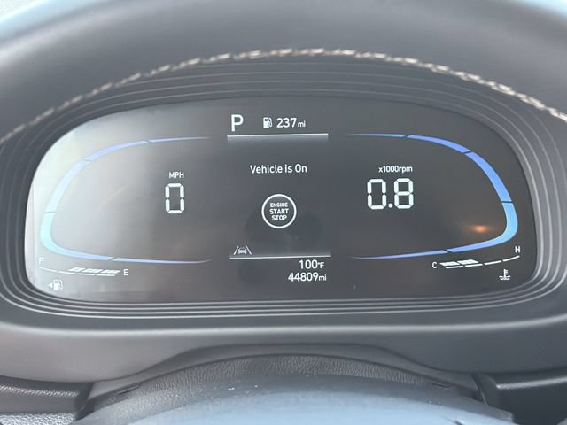 Certified 2025 Hyundai Venue SEL FWD image 29