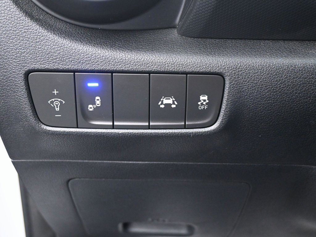 Used 2020 Hyundai Kona SEL image 24