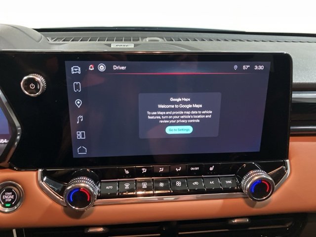 Used 2024 GMC Canyon AT4 w/ Technology Package image 16