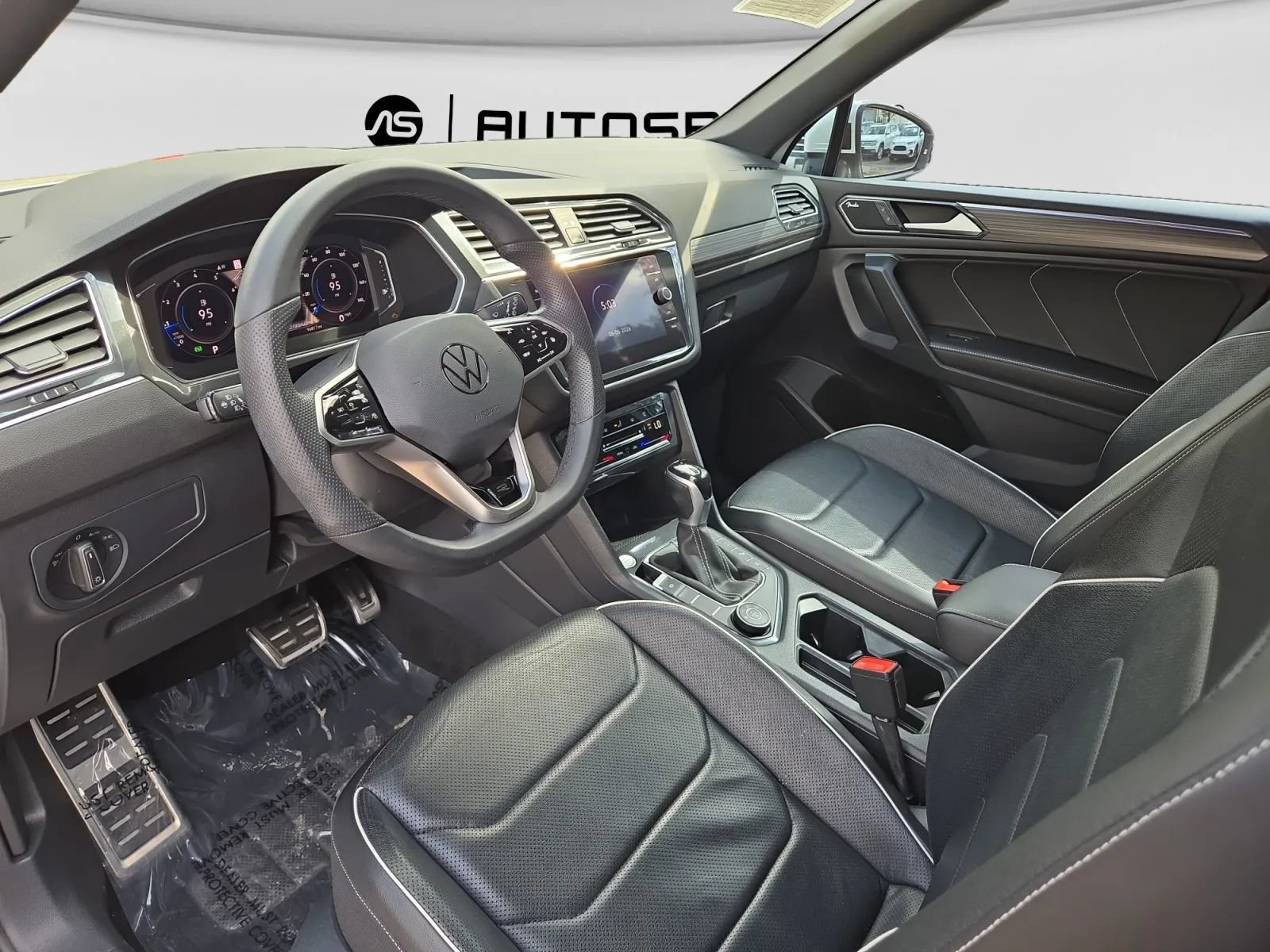 Used 2022 Volkswagen Tiguan SEL R-Line AWD/4WD image 40