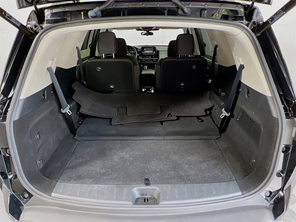 Used 2022 Nissan Pathfinder SV w/ SV Premium Package image 25