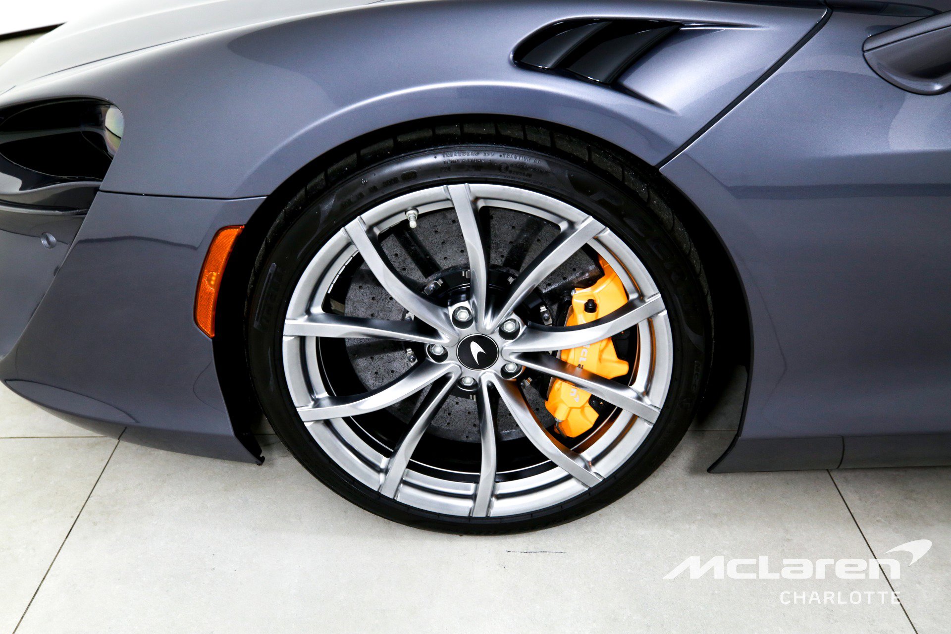 Used 2023 McLaren Artura image 27