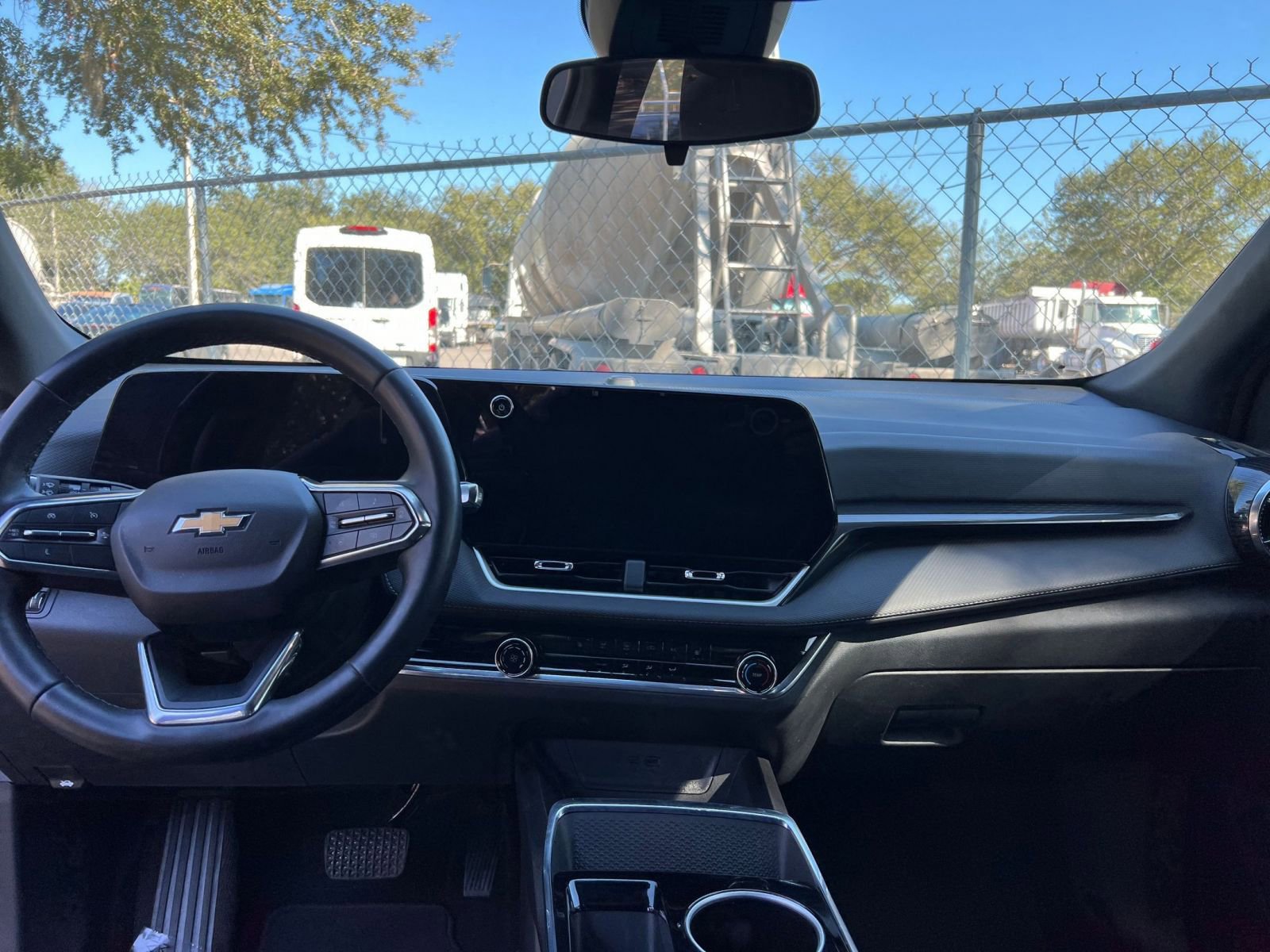 Used 2025 Chevrolet Equinox LT image 27