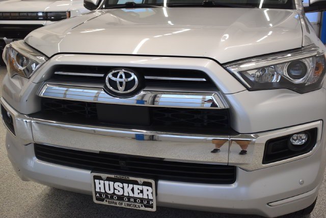 Used 2022 Toyota 4Runner Limited AWD/4WD image 14