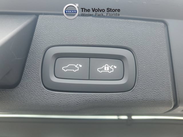 New 2026 Volvo XC60 B5 Ultra w/ Protection Package Premier AWD/4WD image 9