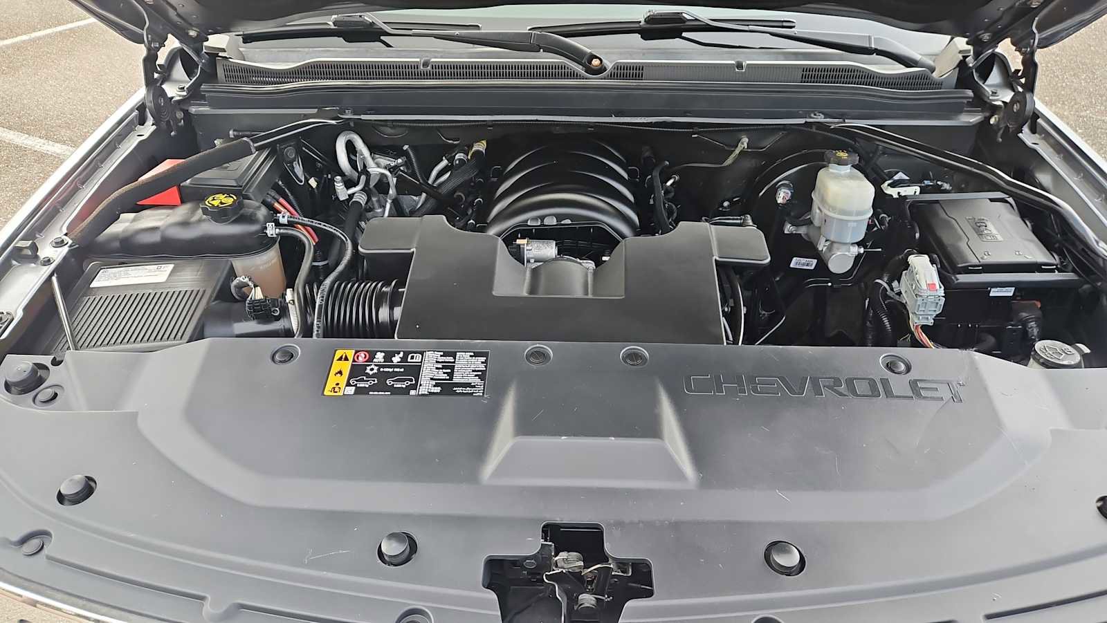 Used 2018 Chevrolet Suburban LS w/ Enhanced Driver Alert Package image 18