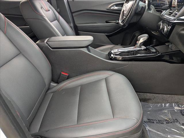 Used 2024 Chevrolet Trax RS image 19