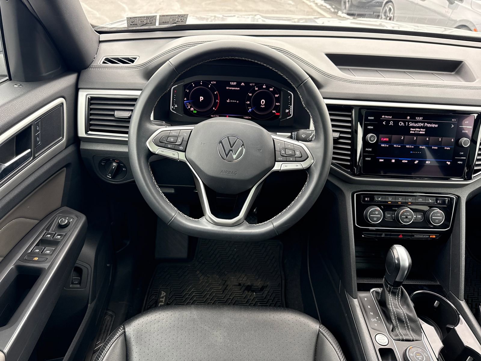 Used 2022 Volkswagen Atlas Cross Sport SE w/ Panoramic Sunroof Package image 15