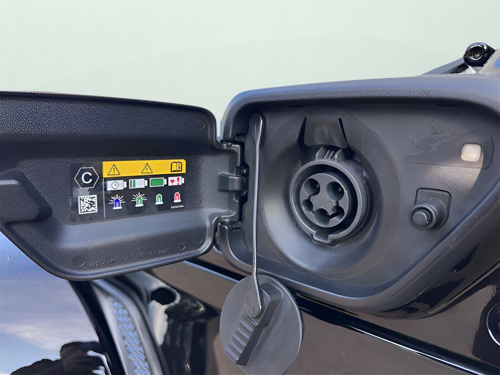 Used 2024 Jeep Wrangler High Altitude image 24