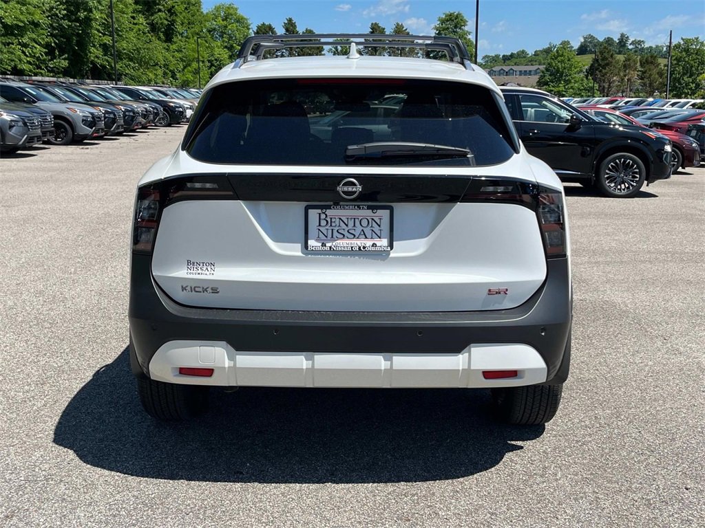 New 2025 Nissan Kicks SR image 4