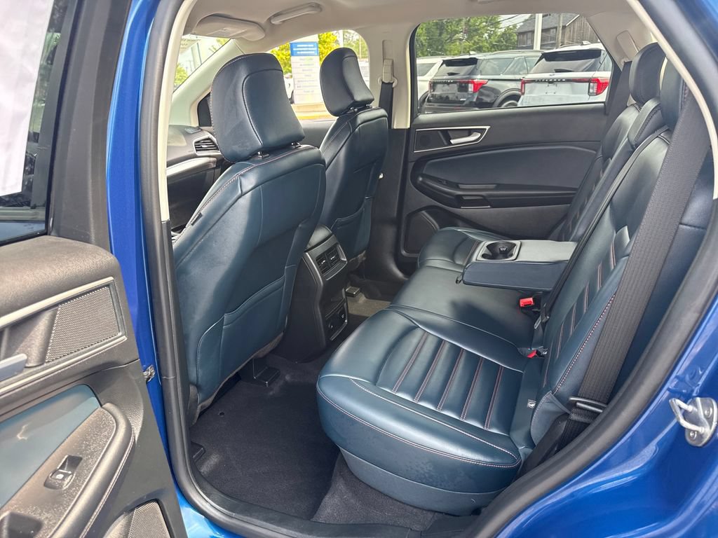 Used 2024 Ford Edge SEL w/ Sport Appearance Package AWD/4WD image 12