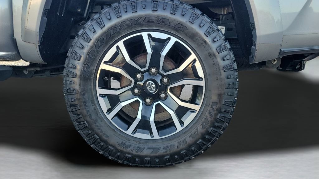 Used 2021 Toyota Tacoma TRD Sport image 27