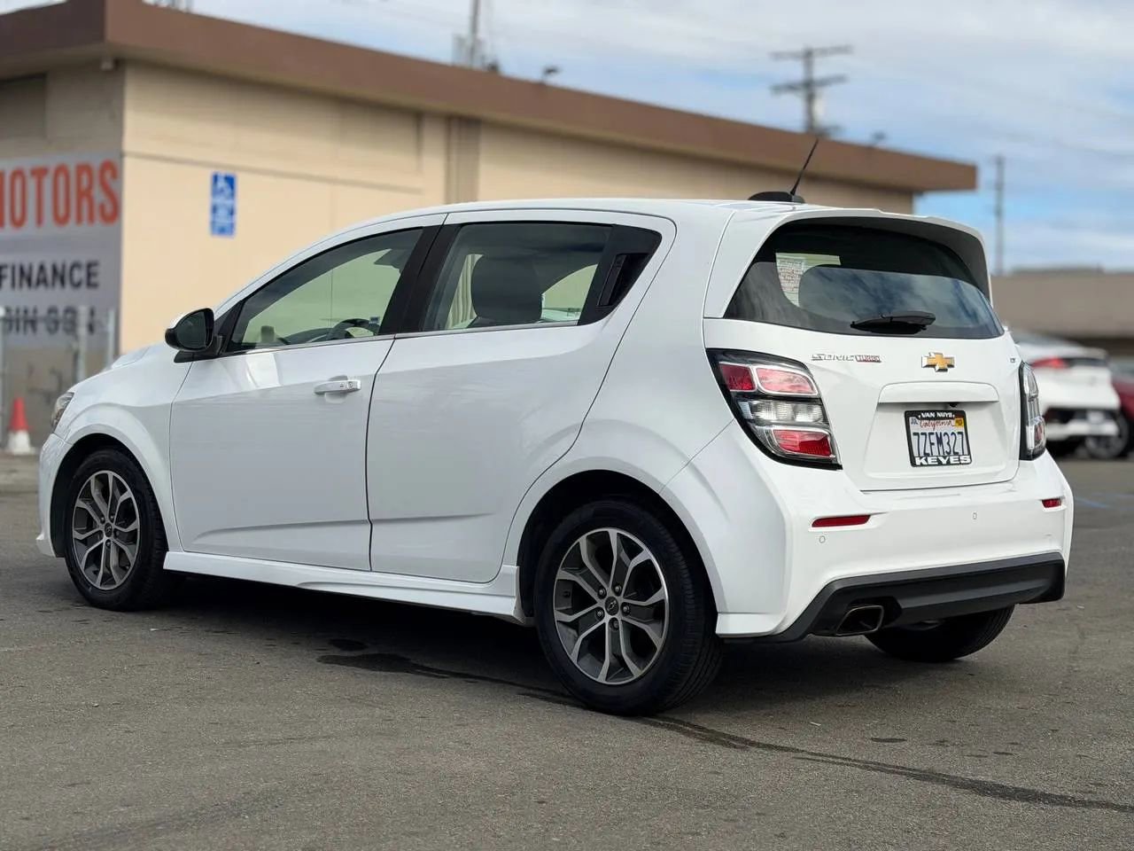 Used 2017 Chevrolet Sonic LT w/ Convenience Package FWD image 10