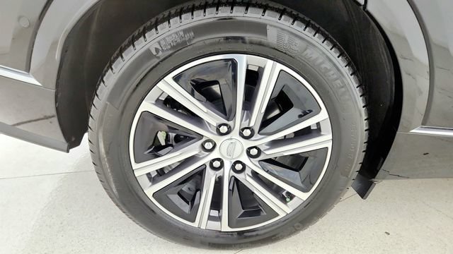 Used 2025 Cadillac Lyriq Luxury AWD/4WD image 77