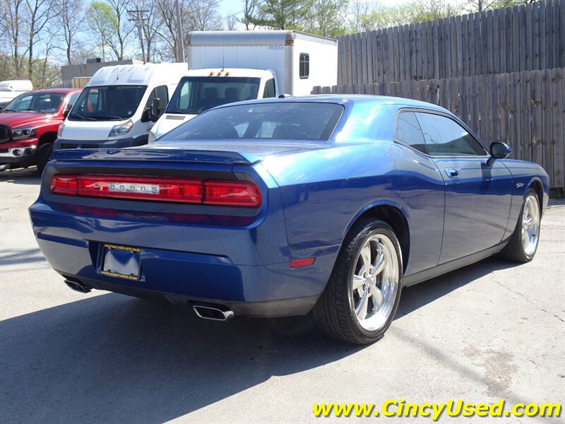 Used 2010 Dodge Challenger R/T RWD image 7