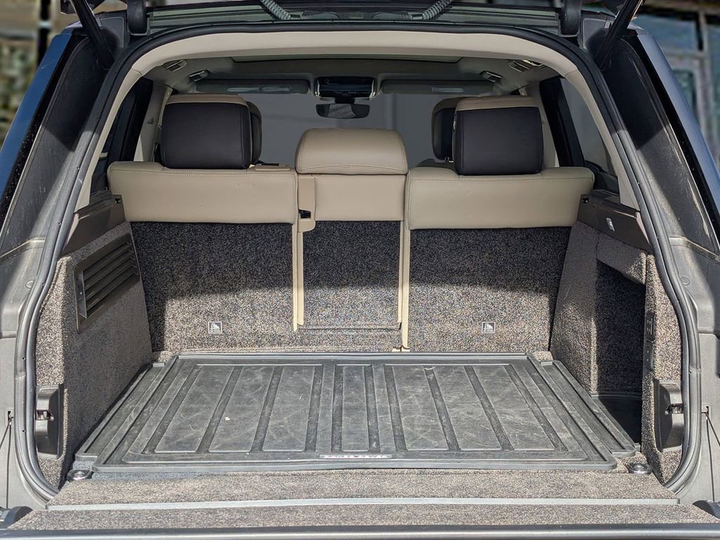 Used 2022 Land Rover Range Rover Westminster Edition image 19