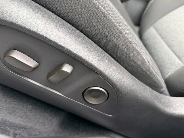 Certified 2025 GMC Acadia Elevation image 18