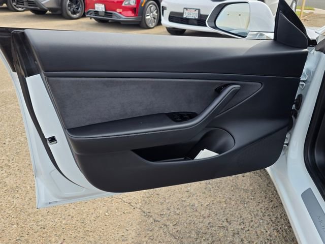 Used 2019 Tesla Model 3 Standard Range Plus image 21
