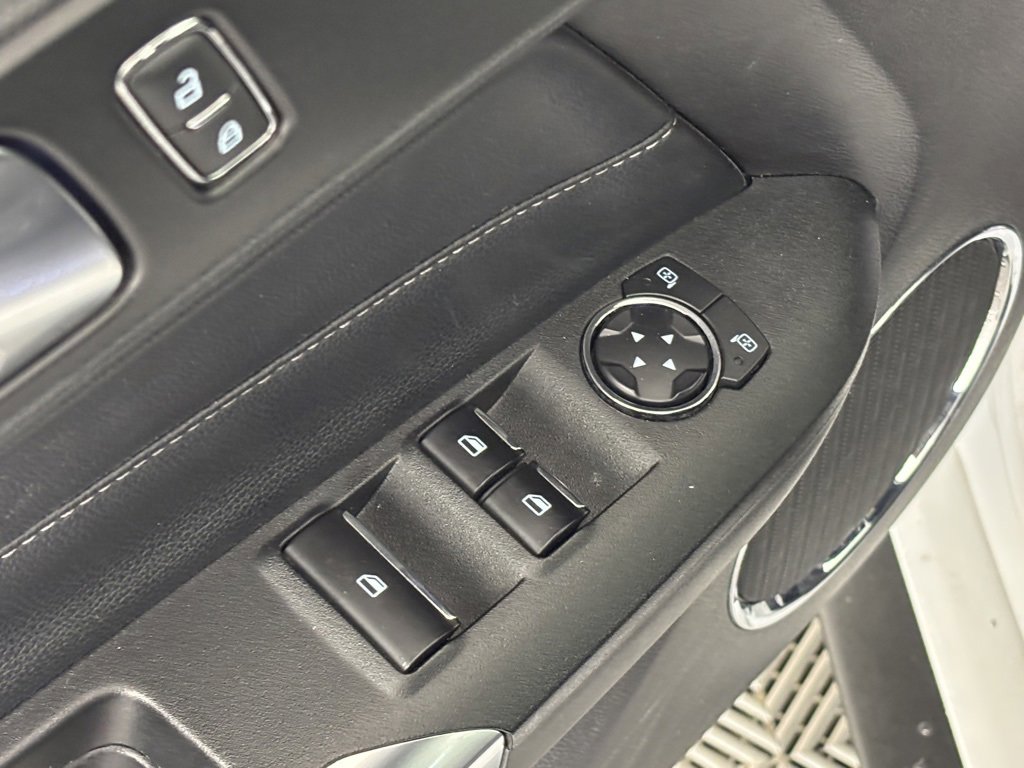 Used 2022 Ford Mustang Premium image 14