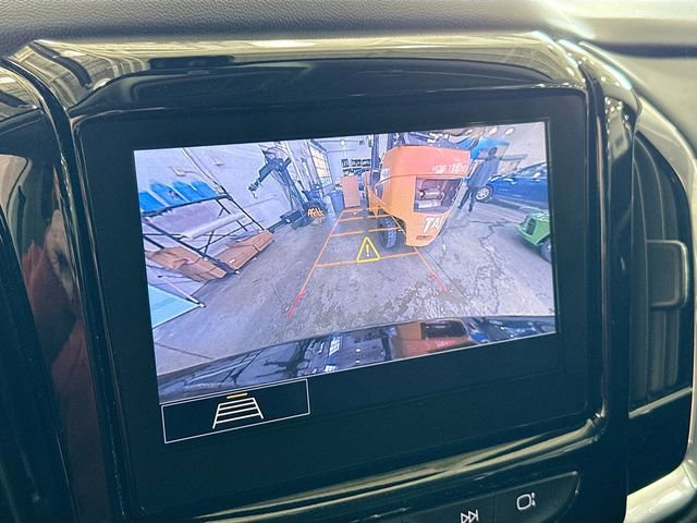 Used 2020 Chevrolet Traverse LT image 14