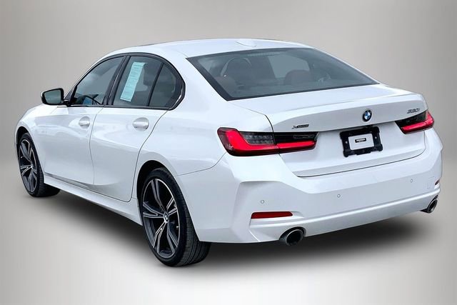Used 2023 BMW 330i xDrive Sedan w/ Driving Assistance Package image 9
