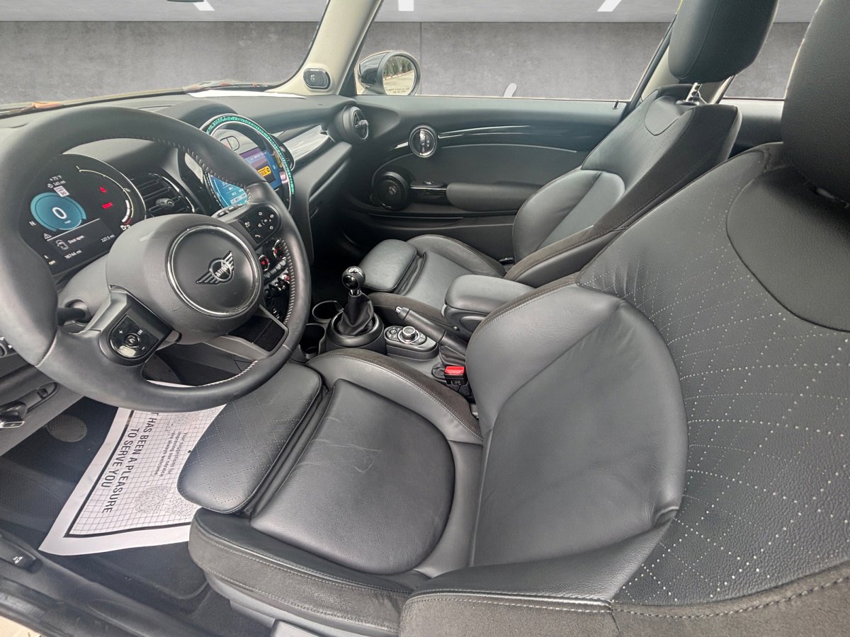 Used 2022 MINI Cooper S image 23