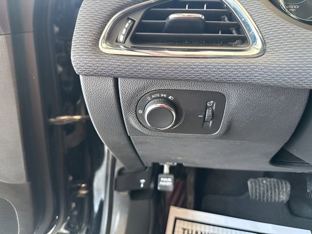 Used 2018 Chevrolet Cruze LT w/ Convenience Package image 13