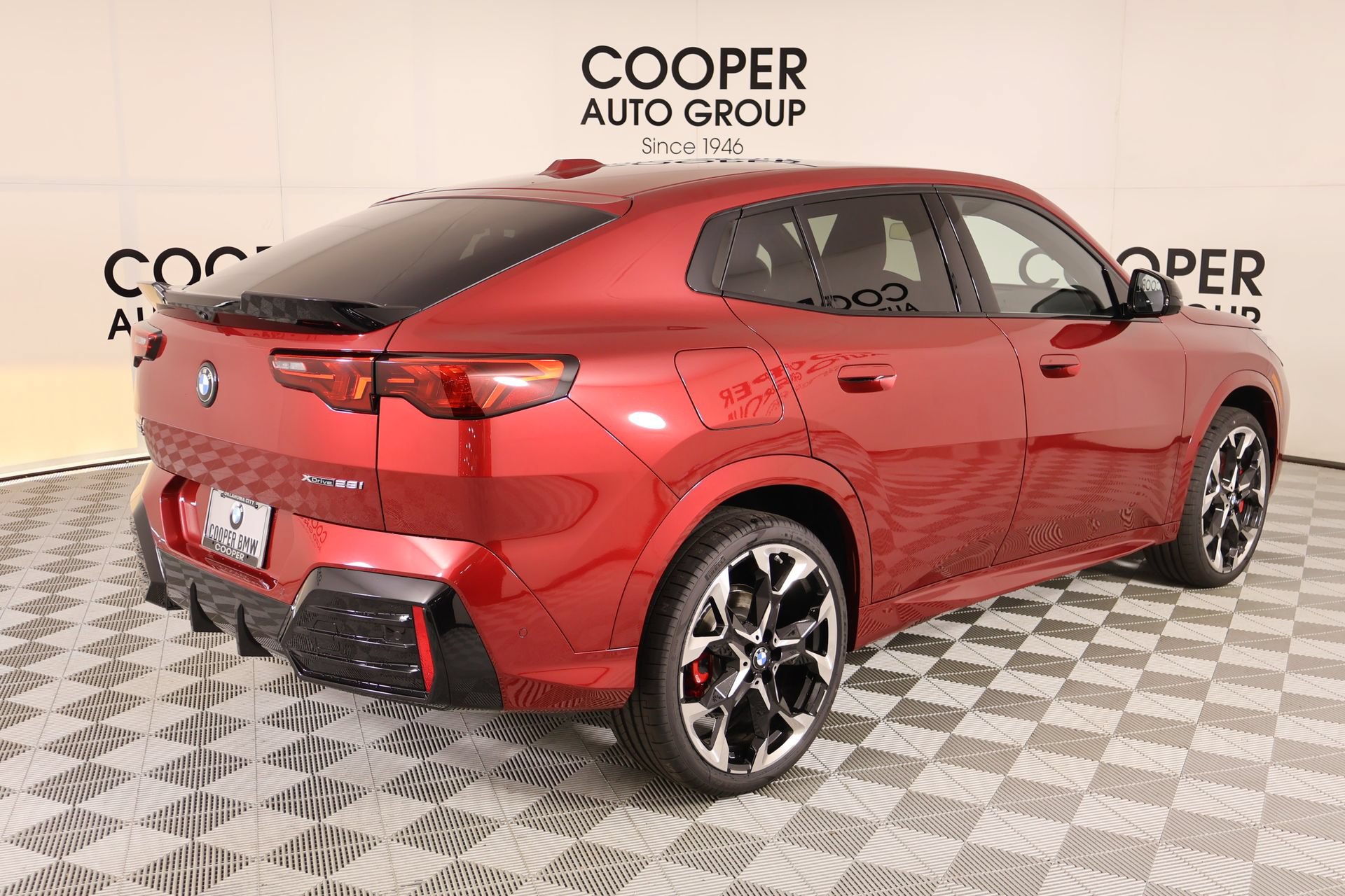 New 2026 BMW X2 xDrive28i w/ Technology Package AWD/4WD image 21