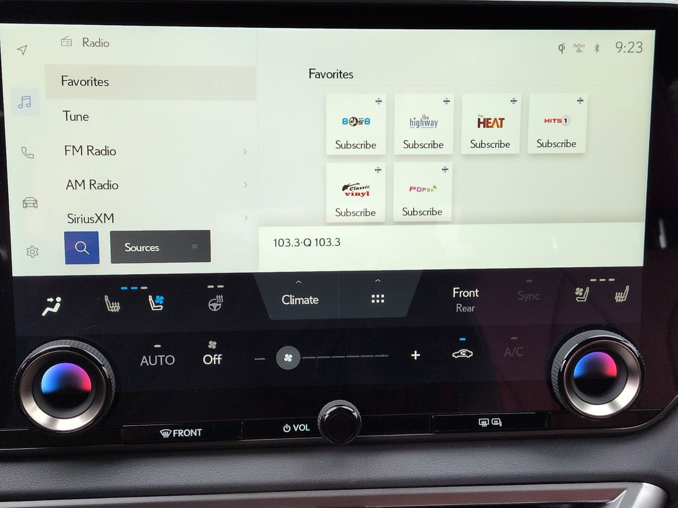 Used 2023 Lexus RX 350 F Sport w/ Accessory Package AWD/4WD image 23