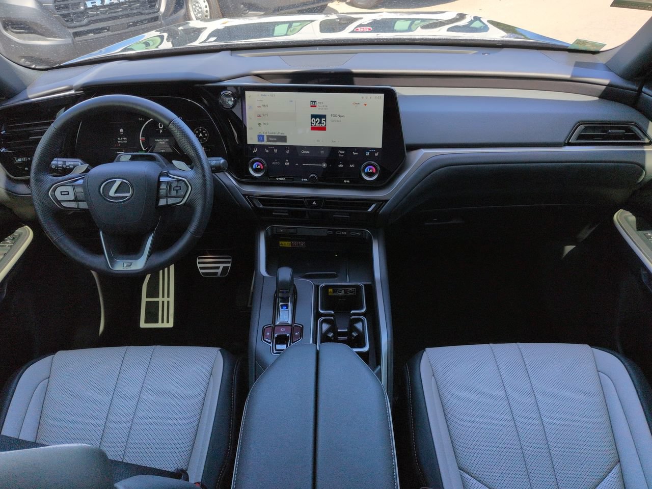 Used 2025 Lexus TX 500h AWD w/ Technology Package image 15