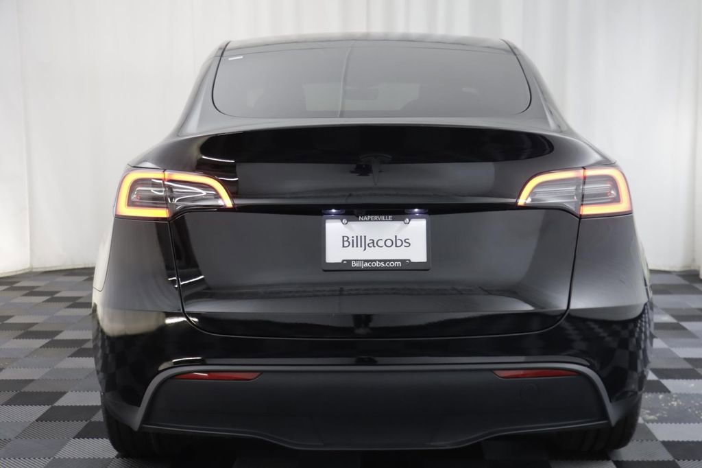 Used 2024 Tesla Model Y Long Range image 15