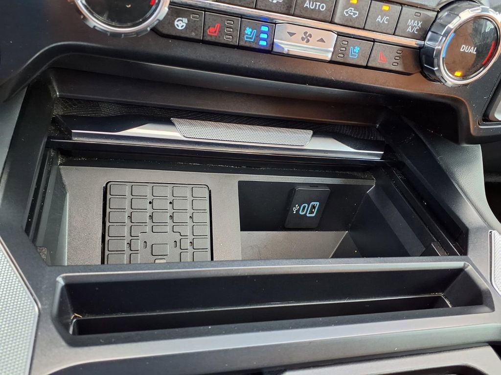 Used 2024 Ford F250 Platinum image 35