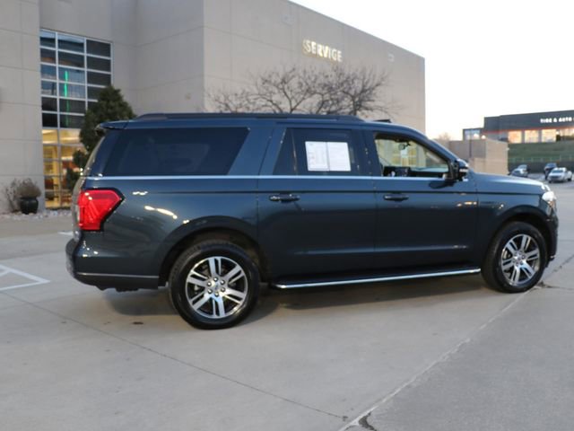 Used 2023 Ford Expedition Max XLT image 6