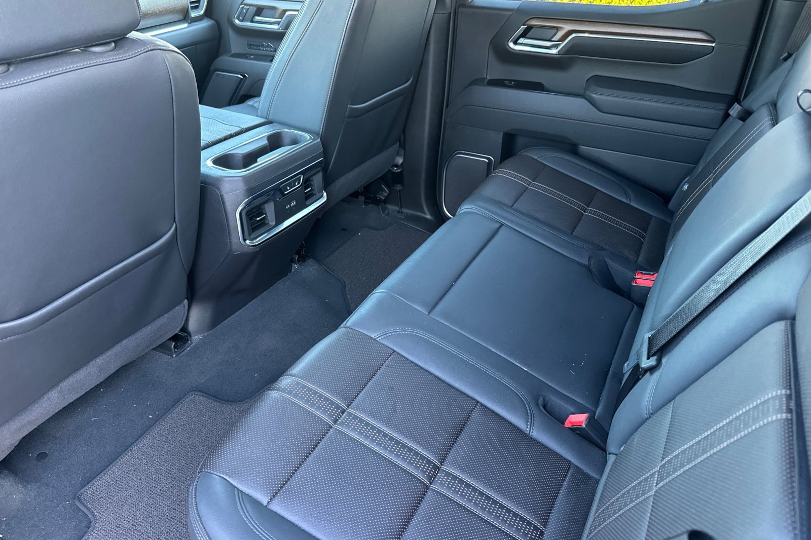 Used 2025 Chevrolet Silverado 1500 High Country w/ Technology Package image 14