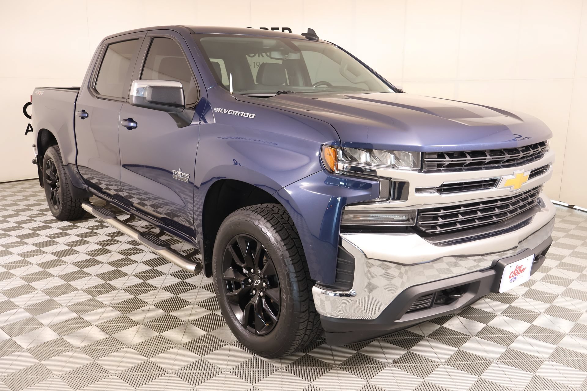 Used 2020 Chevrolet Silverado 1500 LT w/ Texas Edition