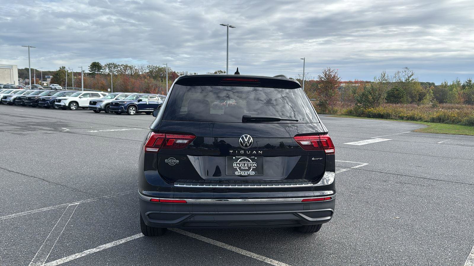 Used 2022 Volkswagen Tiguan S image 7