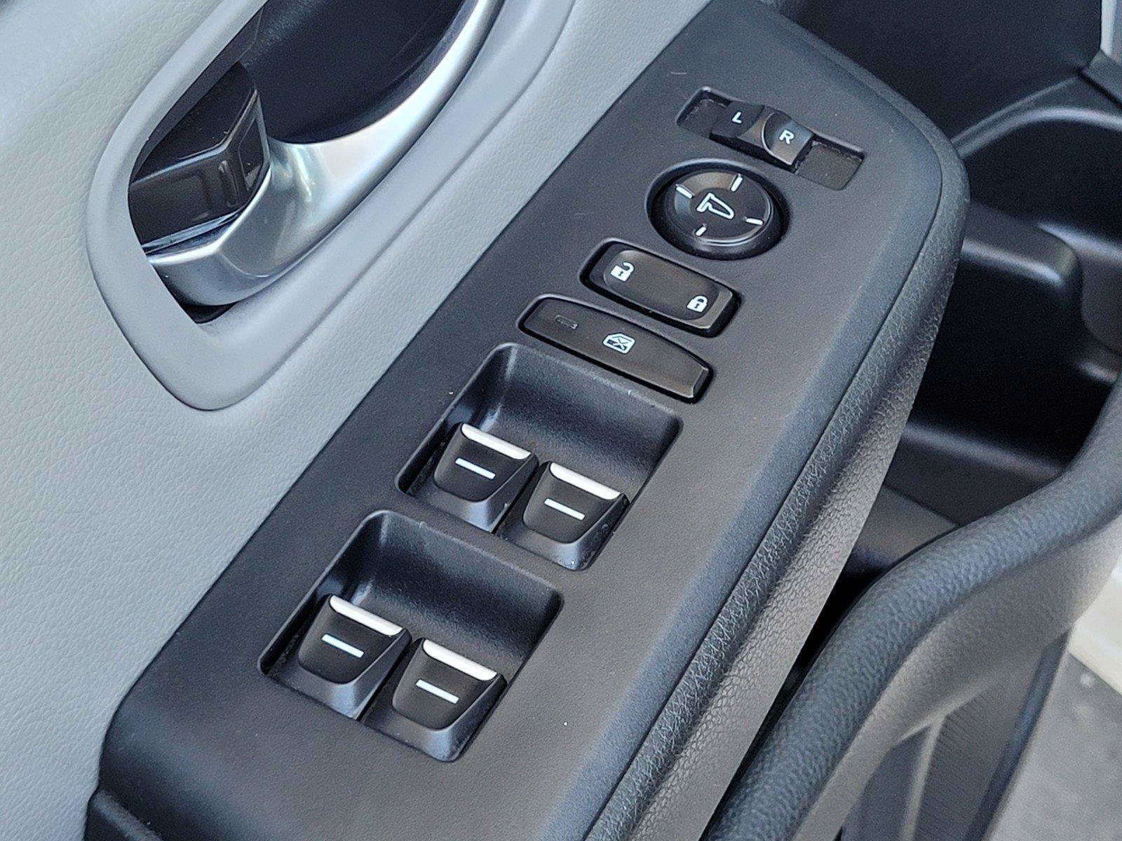 Used 2023 Honda Pilot LX image 17