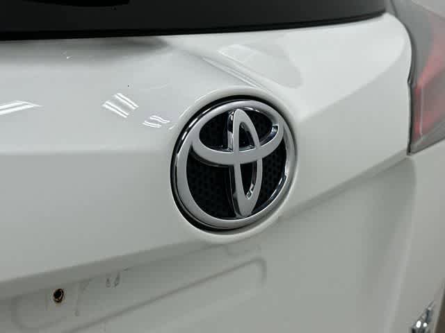 Used 2018 Toyota RAV4 XLE w/ Plus Extra Value Package AWD/4WD image 27