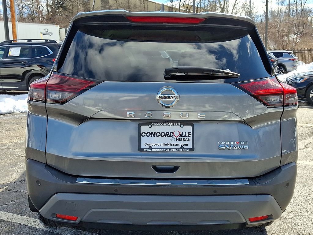 Used 2021 Nissan Rogue SV image 5