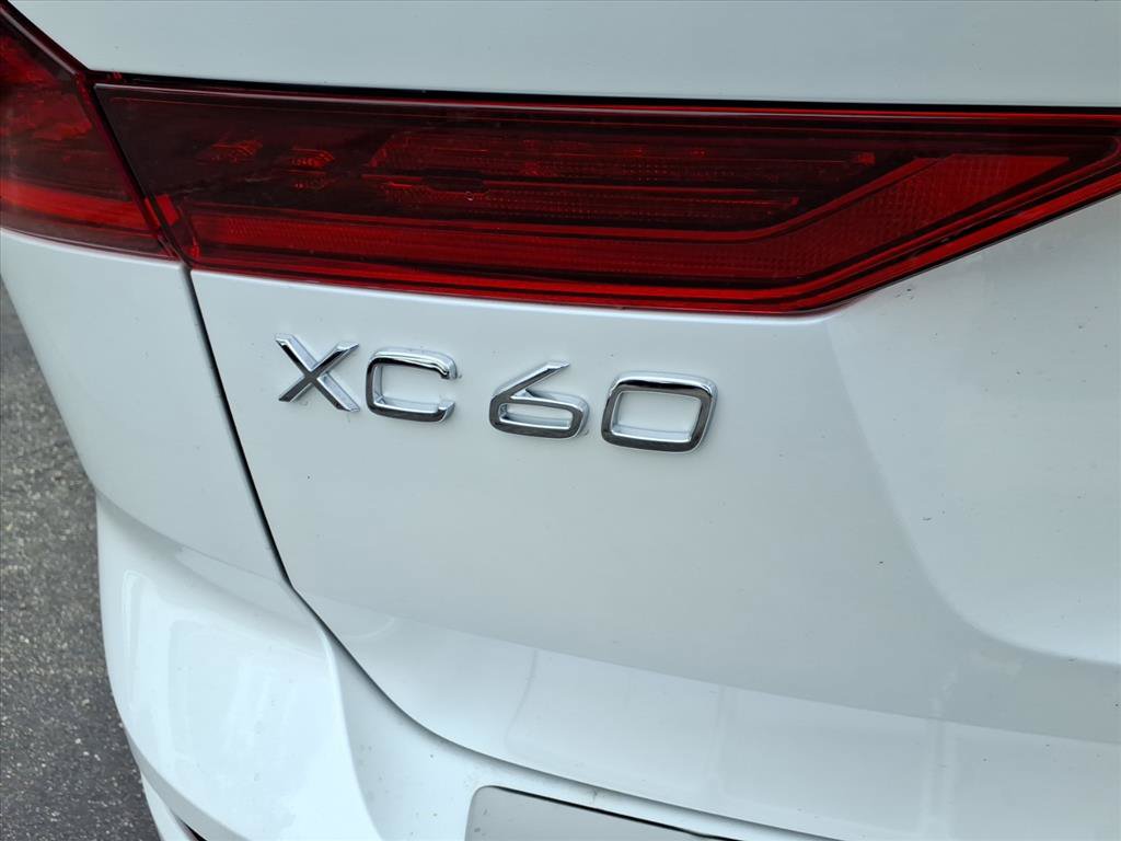 New 2026 Volvo XC60 B5 Plus w/ Protection Package Premier AWD/4WD image 5
